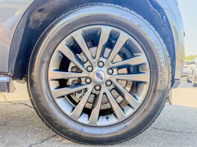 Used 2020 Ford Expedition Limited image 17