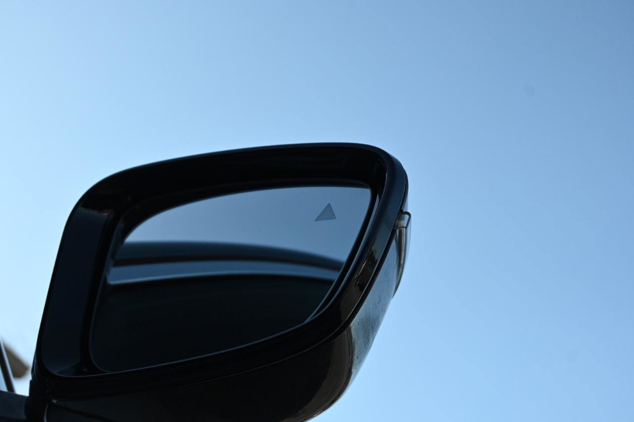 Used 2019 BMW 530i xDrive image 38