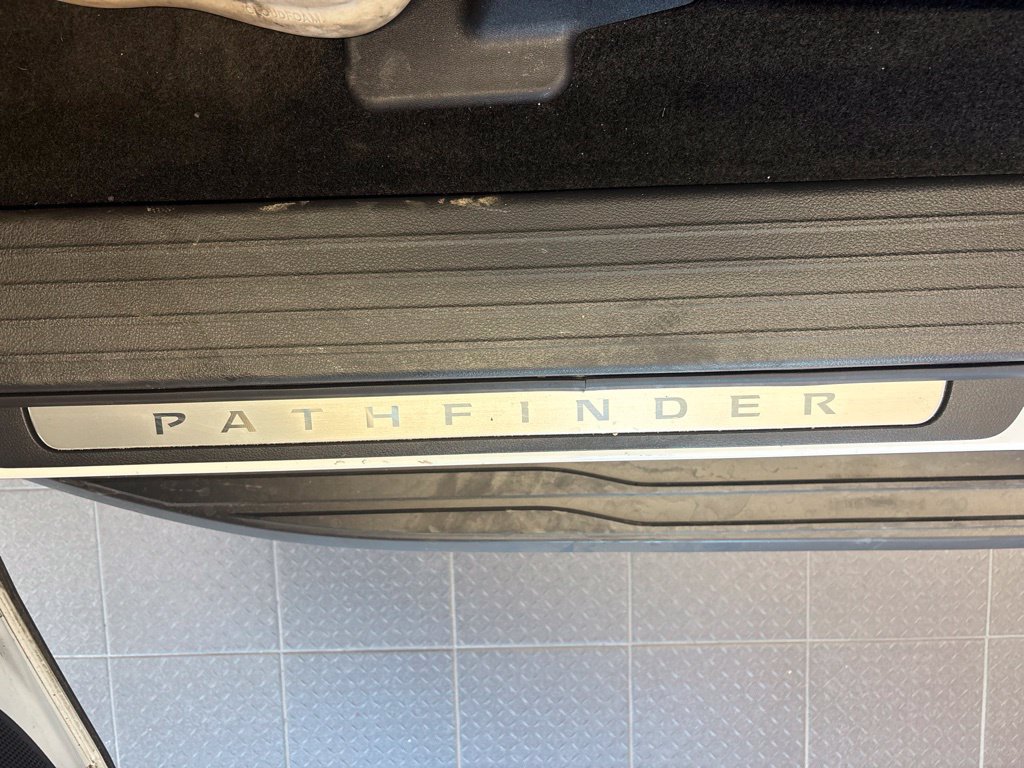 Used 2025 Nissan Pathfinder Platinum w/ Cargo Package FWD image 41