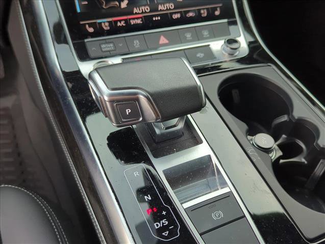 Used 2023 Audi Q8 Premium Plus AWD/4WD image 21