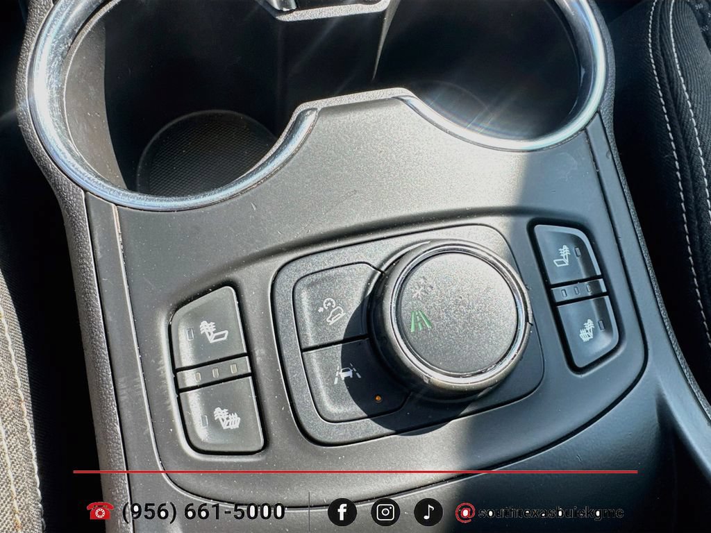 Used 2024 GMC Terrain SLE w/ Driver Convenience Package FWD image 19