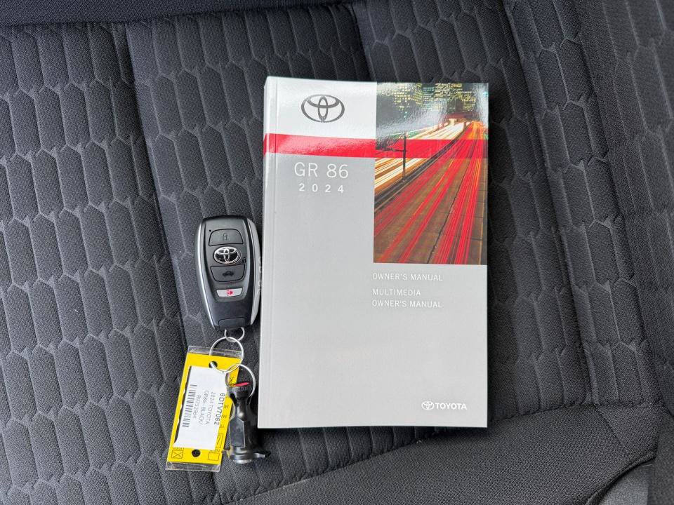 Used 2024 Toyota GR86 RWD image 34
