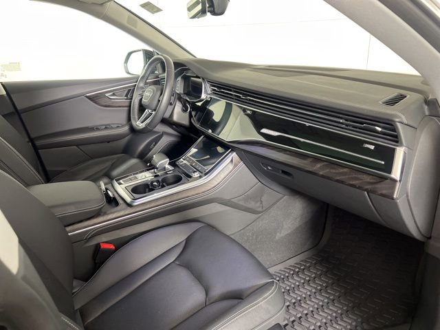 Used 2023 Audi Q8 Premium Plus image 12