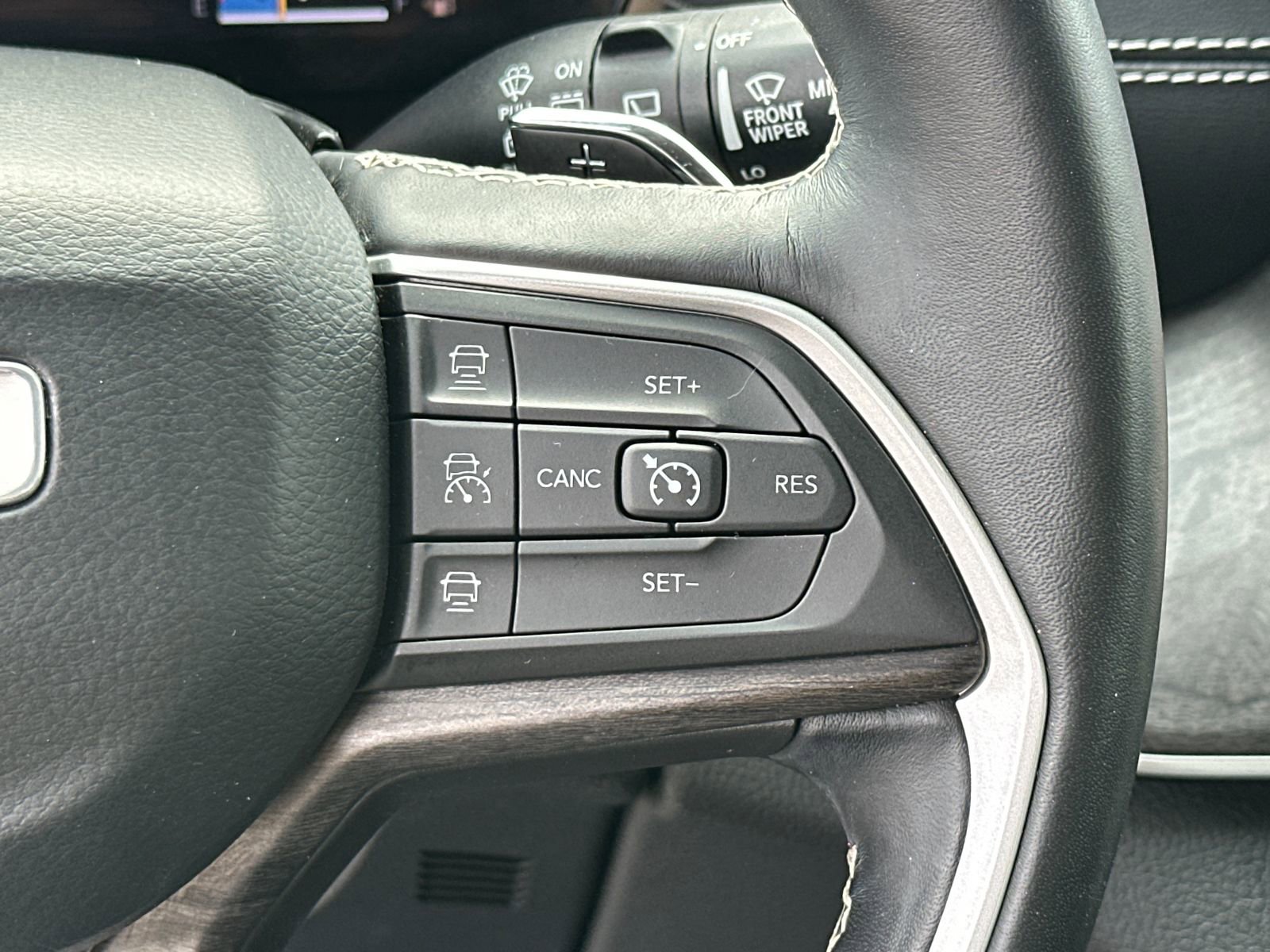 Used 2021 Jeep Grand Cherokee L Limited RWD image 27