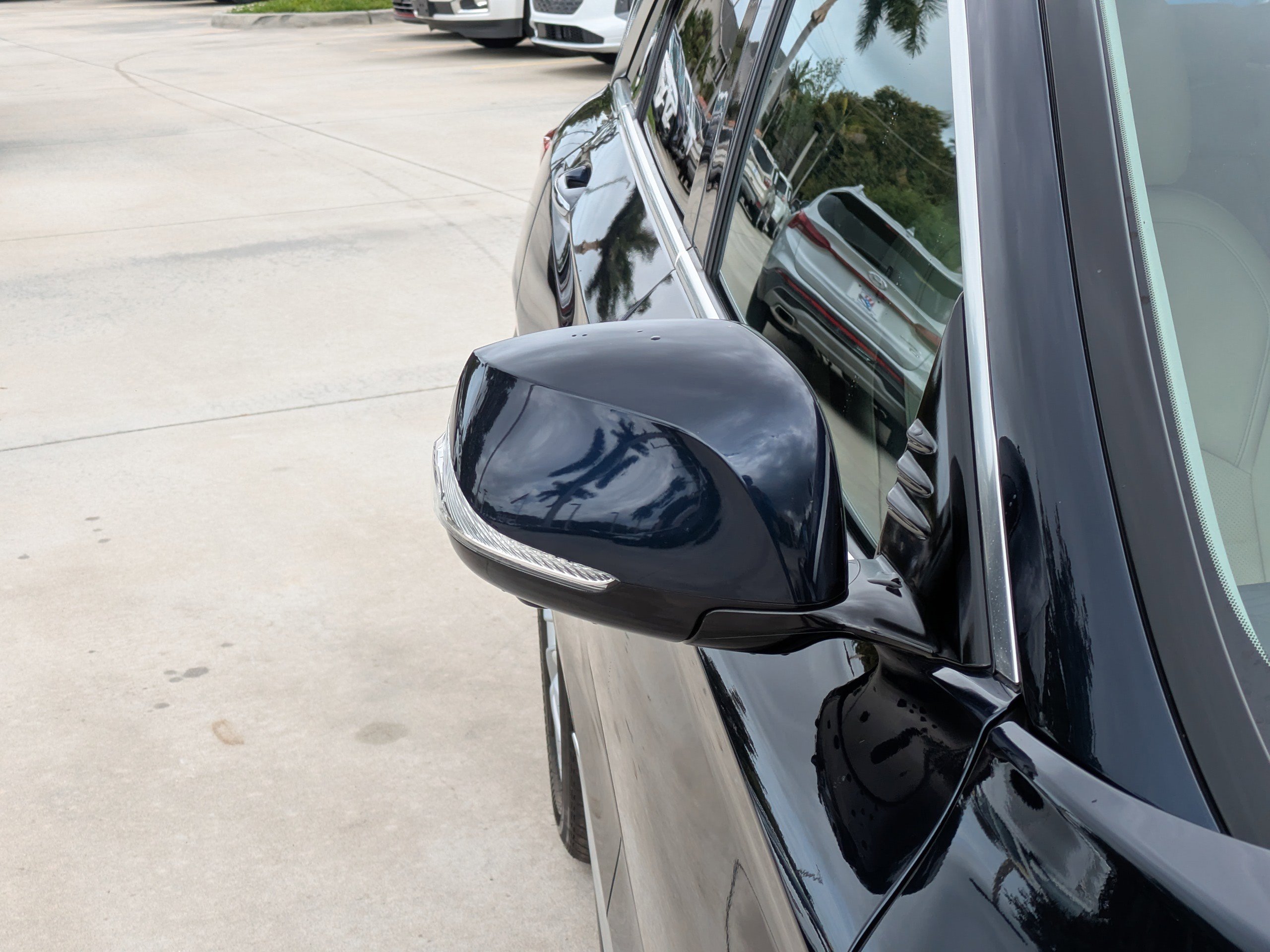 Used 2019 INFINITI QX50 Essential w/ Premium Heat Package image 8