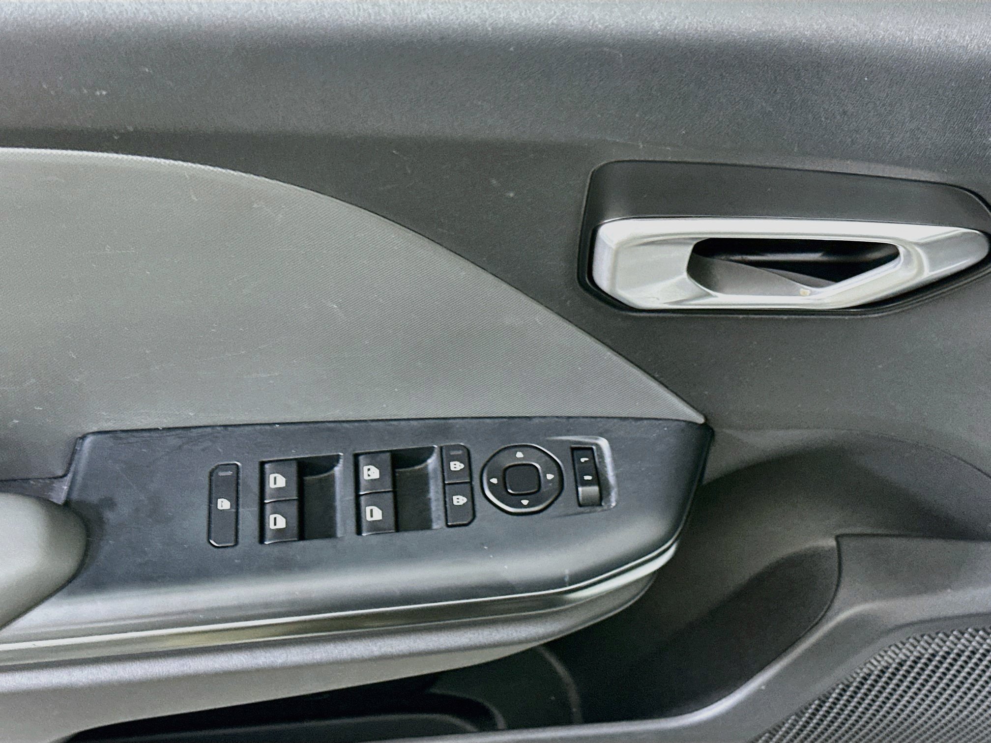 Used 2025 Kia K4 FWD image 15