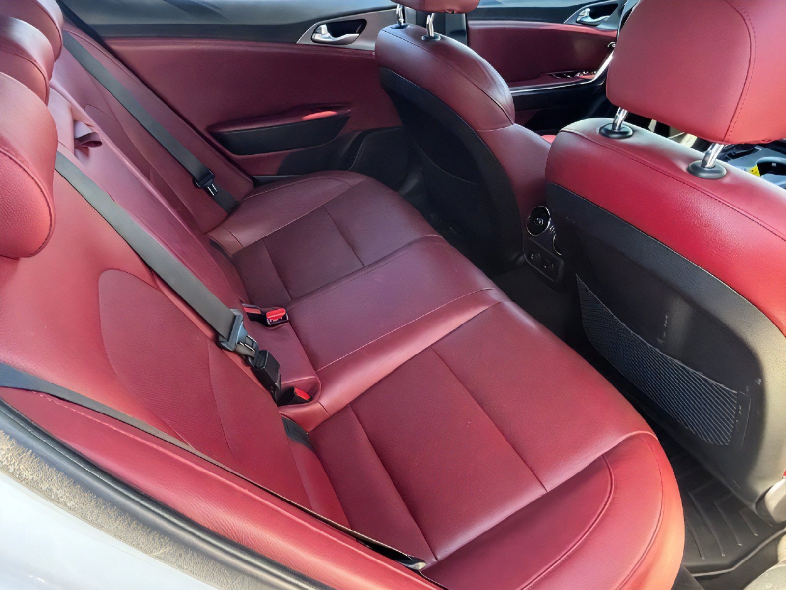 Used 2019 Kia Stinger GT image 31