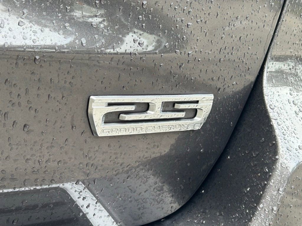 Certified 2018 Jeep Grand Cherokee Limited image 28