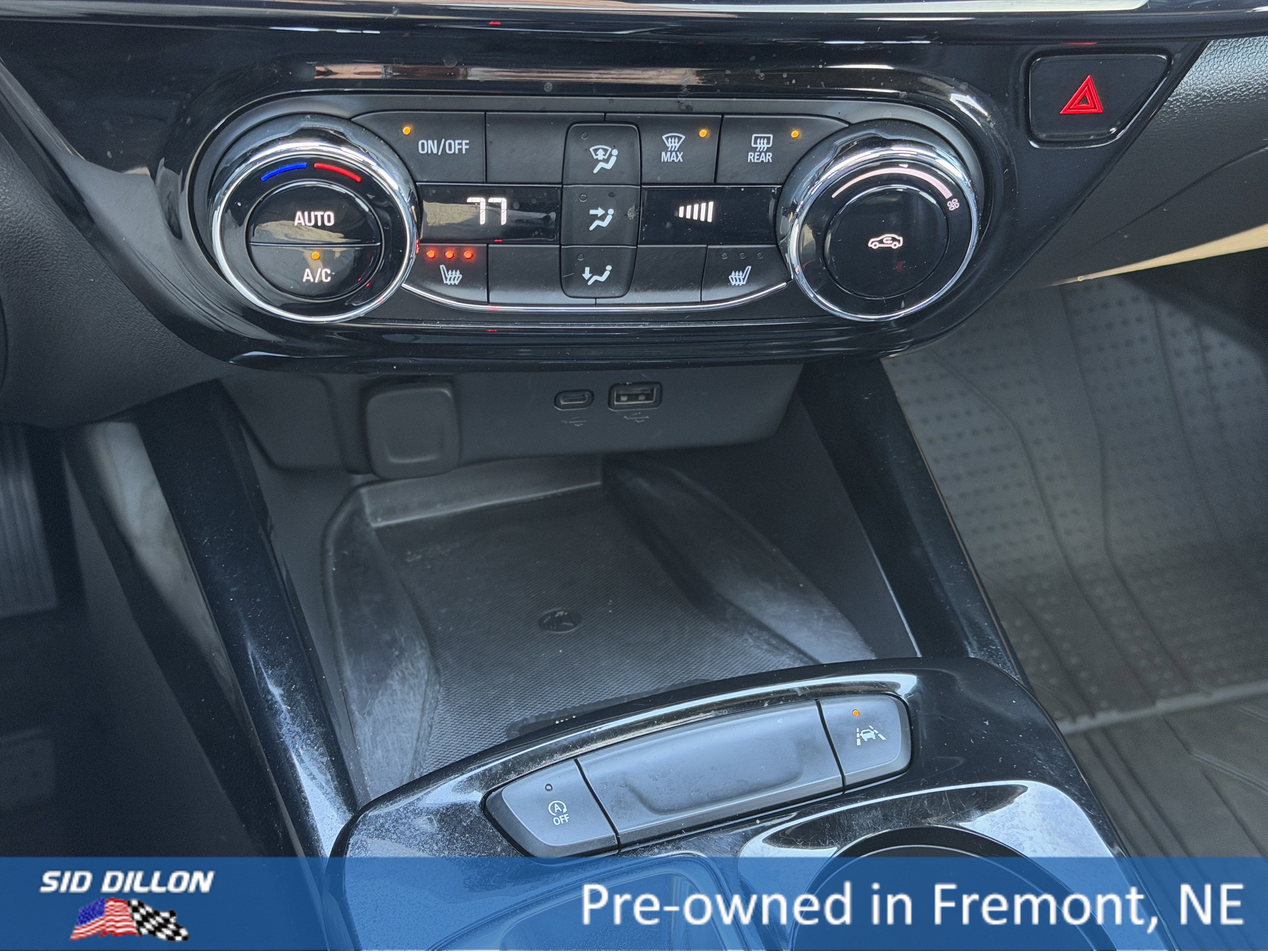 Used 2025 Chevrolet Trax RS w/ Sunroof Package FWD image 10