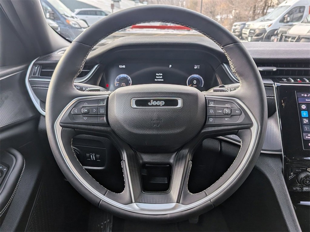 Certified 2024 Jeep Grand Cherokee Altitude image 12