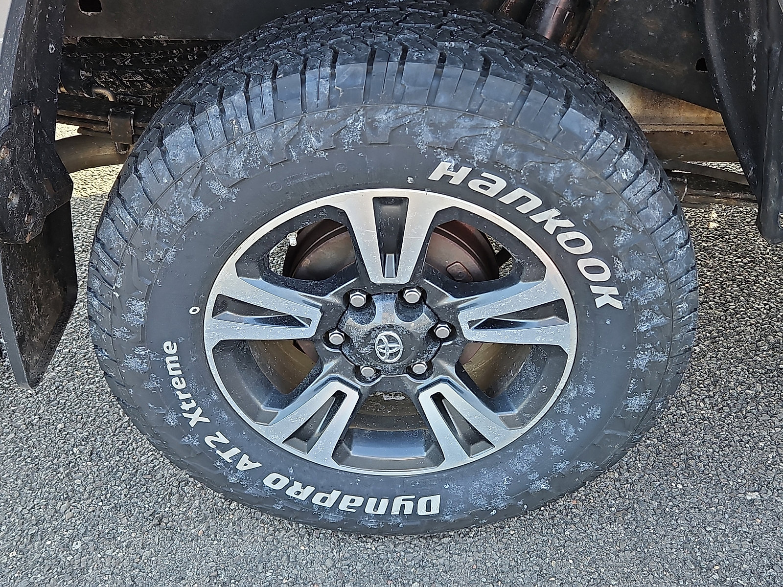 Used 2016 Toyota Tacoma TRD Sport w/ Towing Package image 11