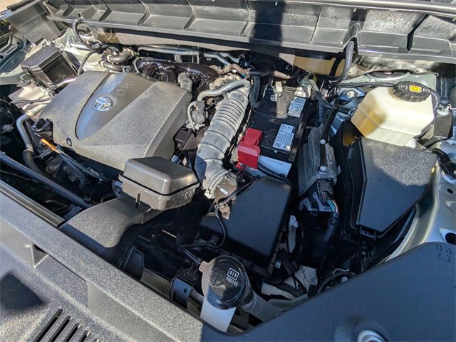 Used 2022 Toyota Highlander XLE image 21