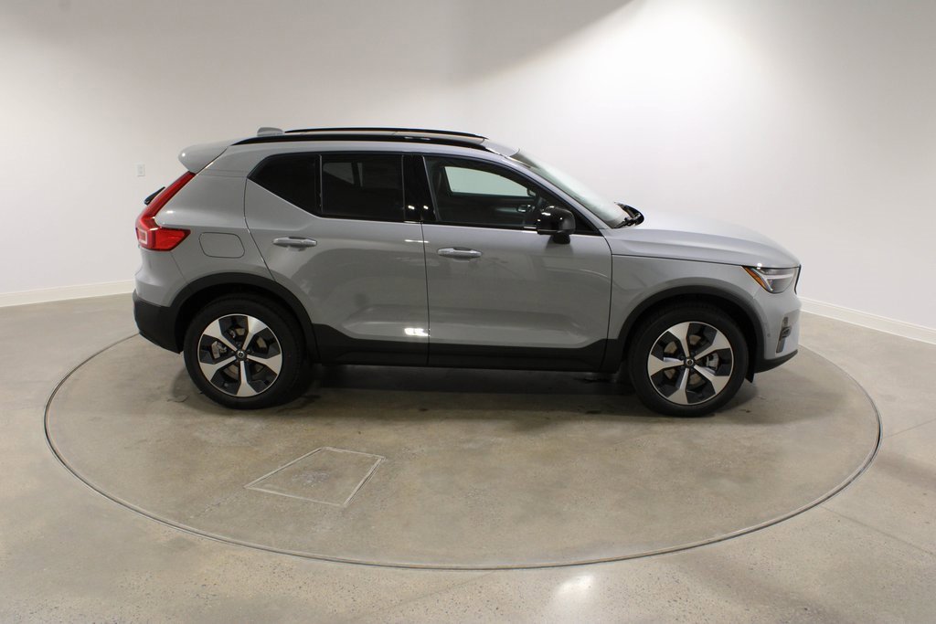 New 2026 Volvo XC40 B5 Plus w/ Protection Package Premier image 7