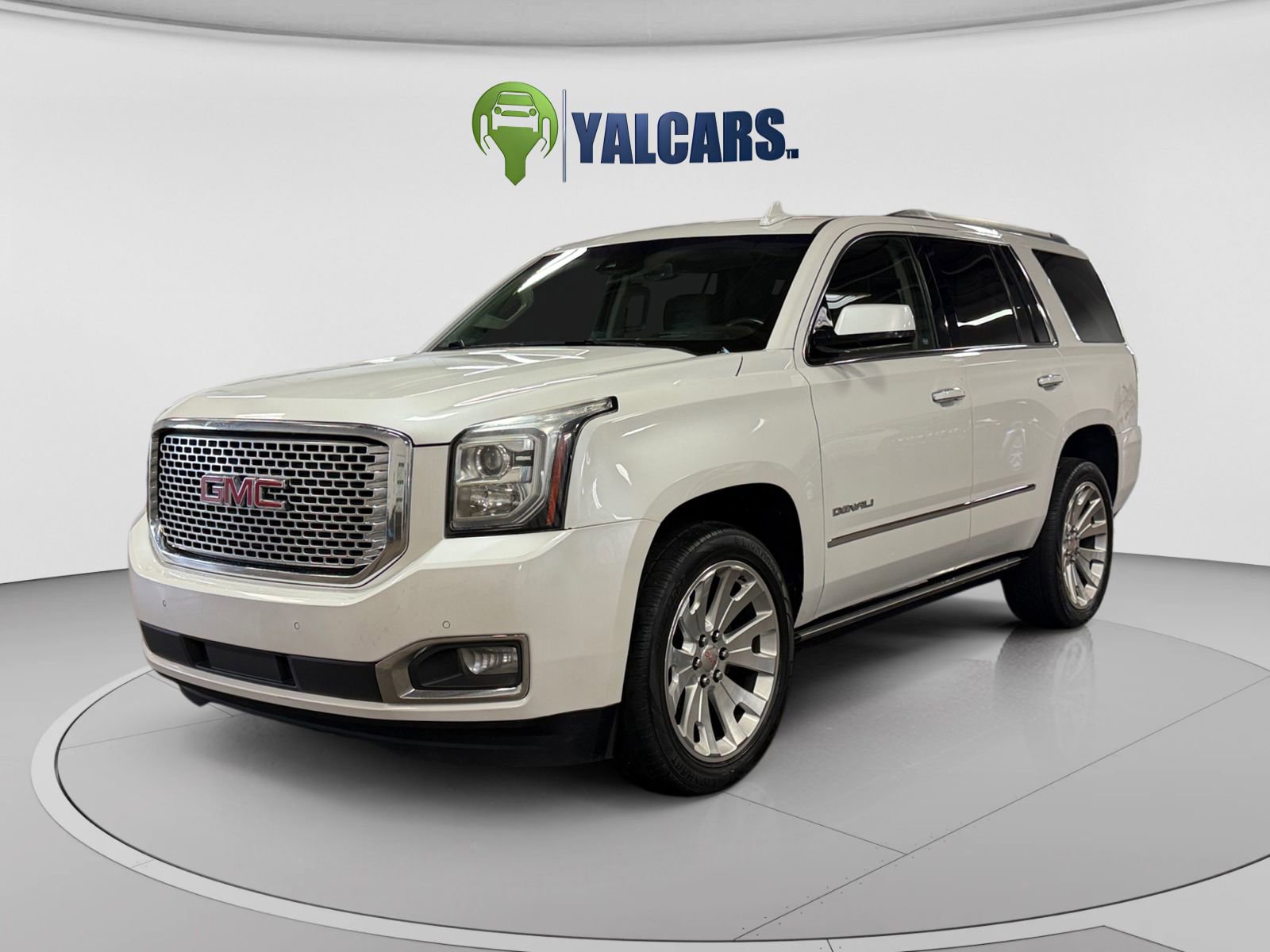 Used 2017 GMC Yukon Denali AWD/4WD image 1