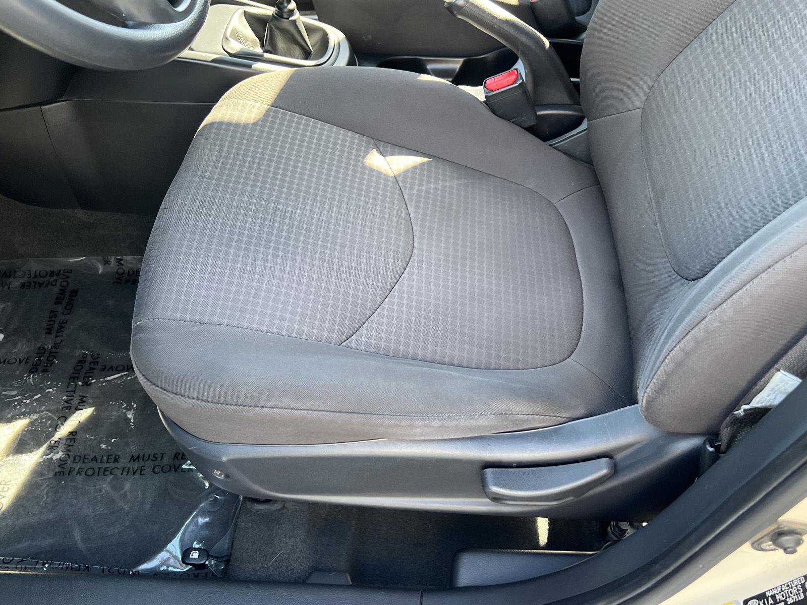 Used 2012 Kia Soul FWD image 26