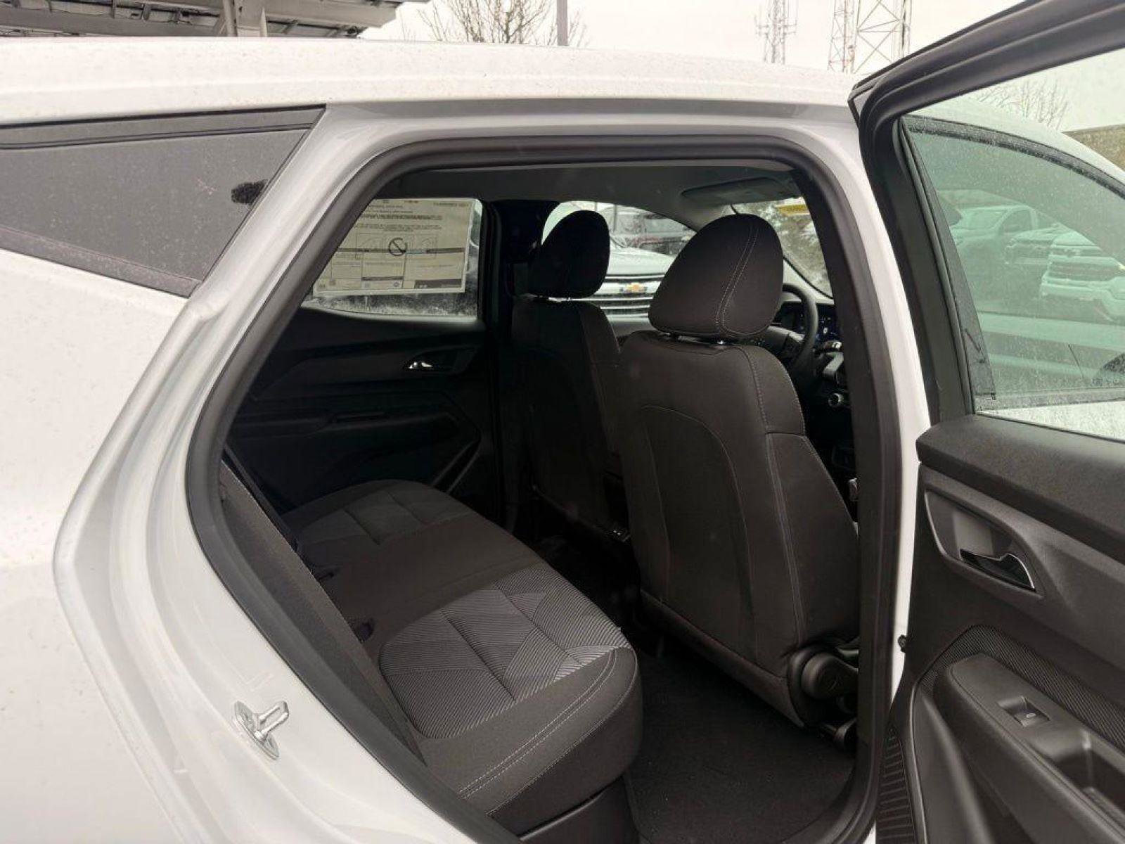 New 2027 Chevrolet Bolt LT w/ Comfort Package image 23