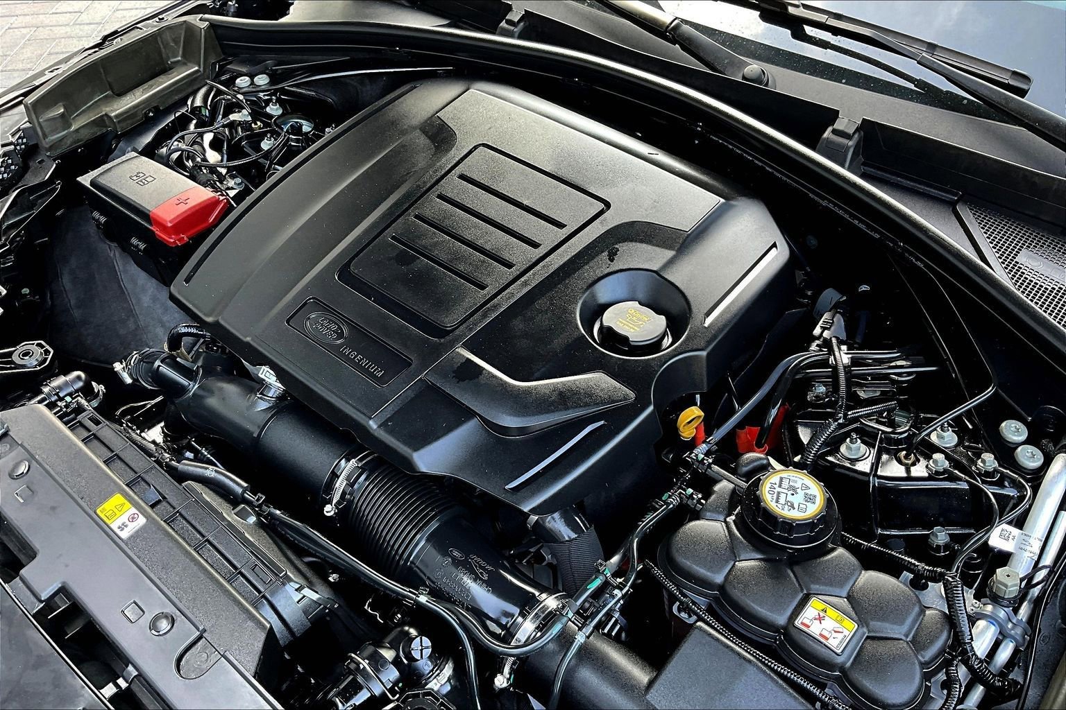 Used 2026 Land Rover Range Rover Velar Dynamic SE image 31