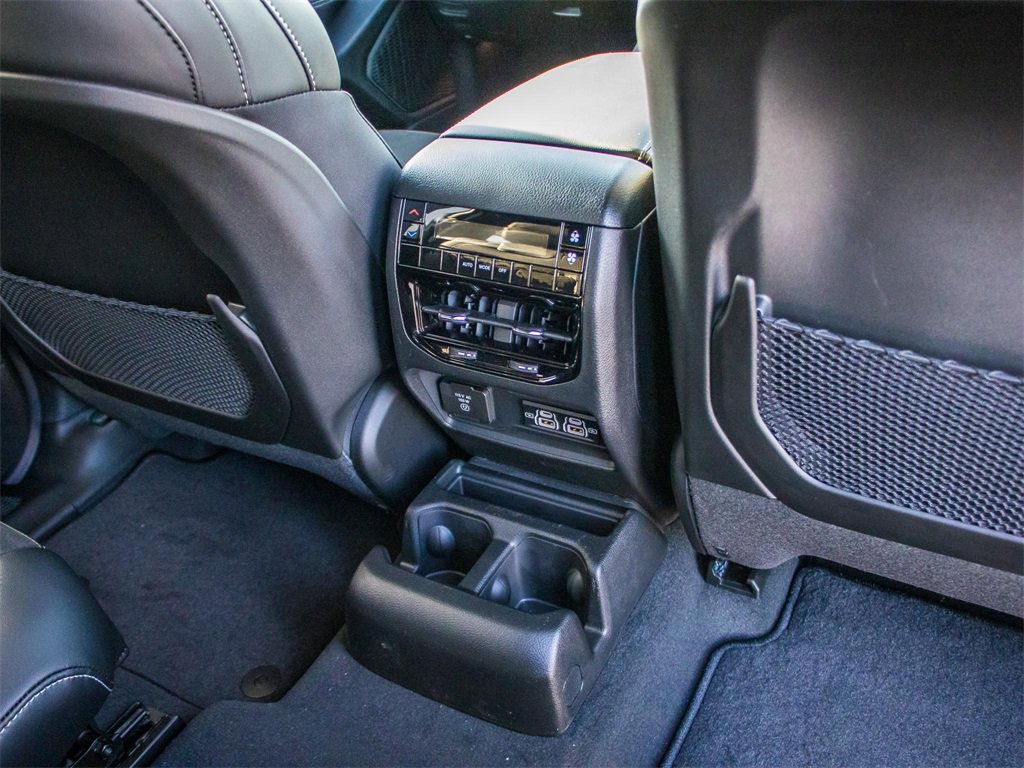 Used 2025 Jeep Grand Cherokee L Altitude image 22
