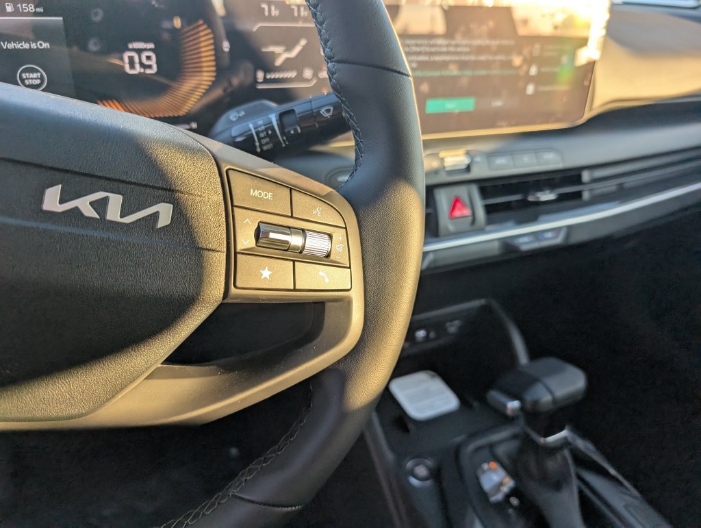New 2026 Kia K4 EX FWD image 21