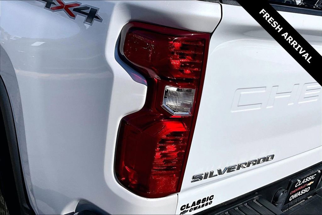 Used 2023 Chevrolet Silverado 3500 LT w/ Remote Start Package image 23