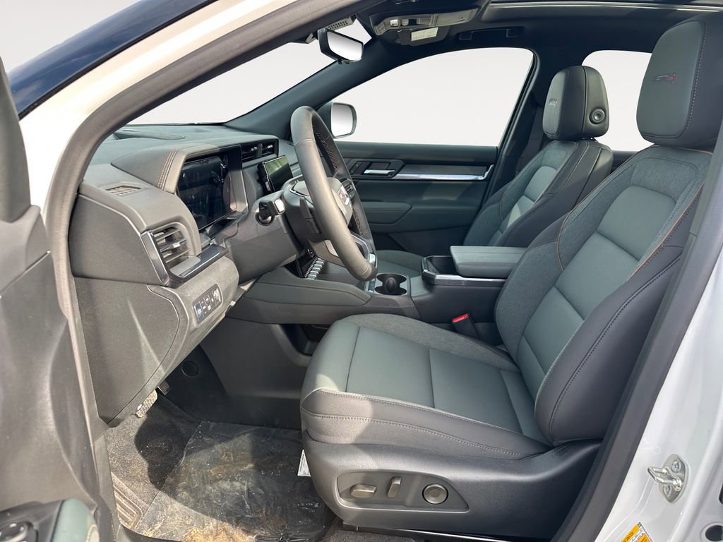 New 2026 GMC Terrain AT4 w/ Technology Package II AWD/4WD image 9