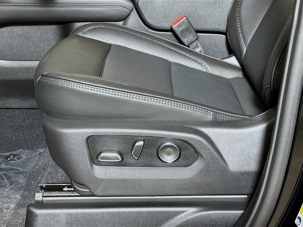 New 2026 GMC Yukon XL Denali AWD/4WD image 17
