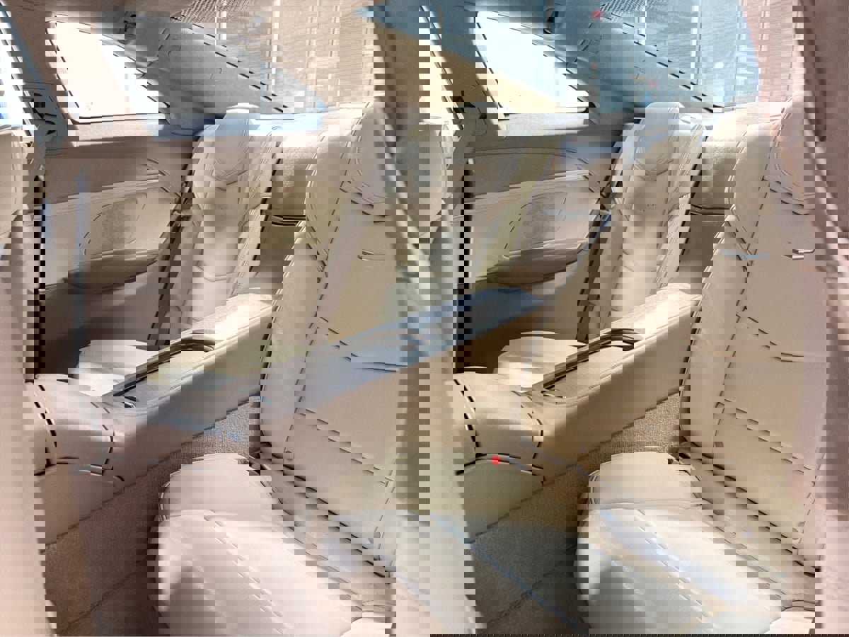 Used 2014 Cadillac ELR w/ Luxury Package image 10