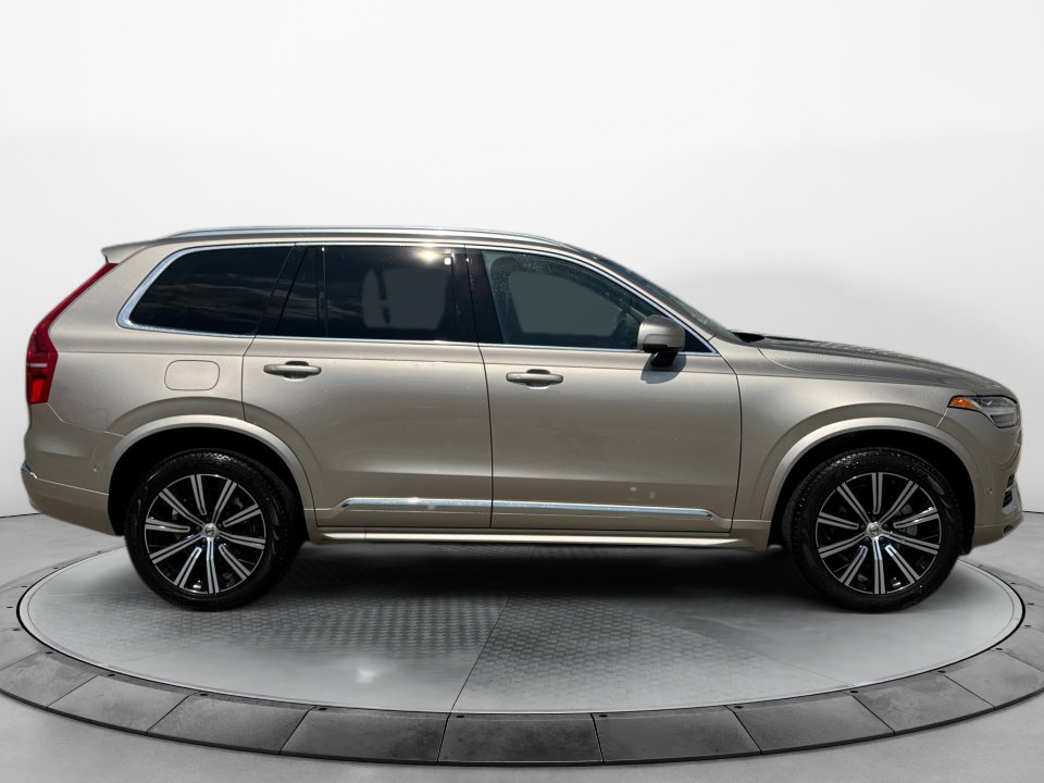 Certified 2024 Volvo XC90 B6 Plus w/ Protection Package image 8