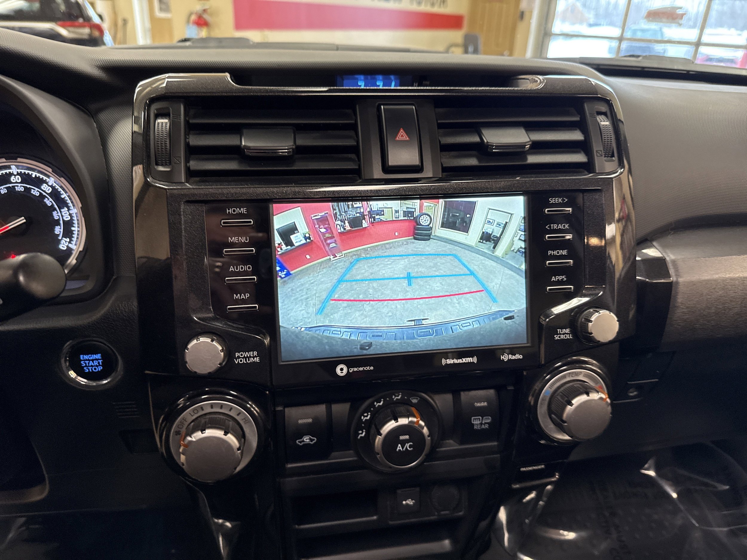 Used 2020 Toyota 4Runner Venture w/ Moonroof Package AWD/4WD image 38