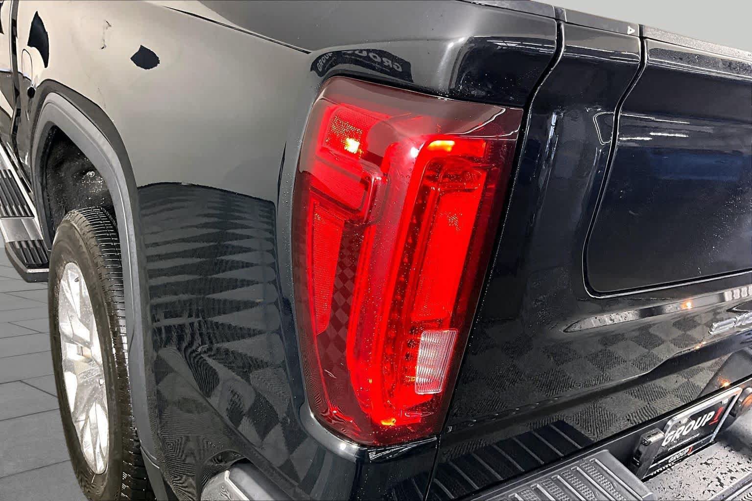 Used 2020 GMC Sierra 1500 SLT RWD image 27