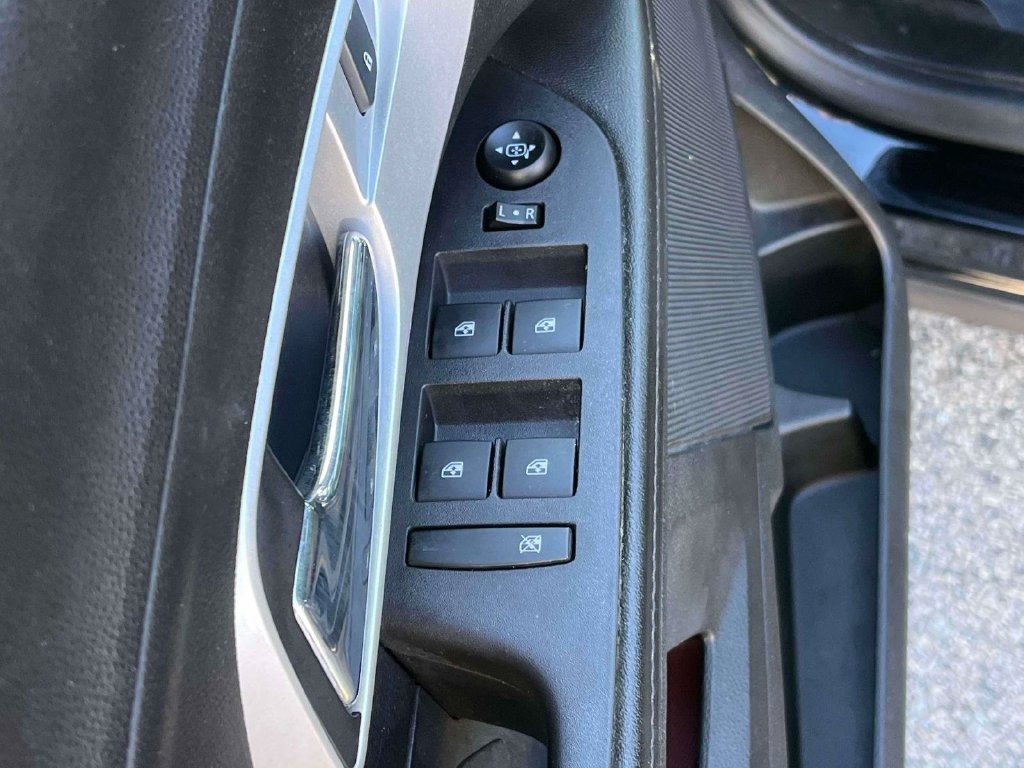 Used 2016 Chevrolet Equinox LT FWD image 17