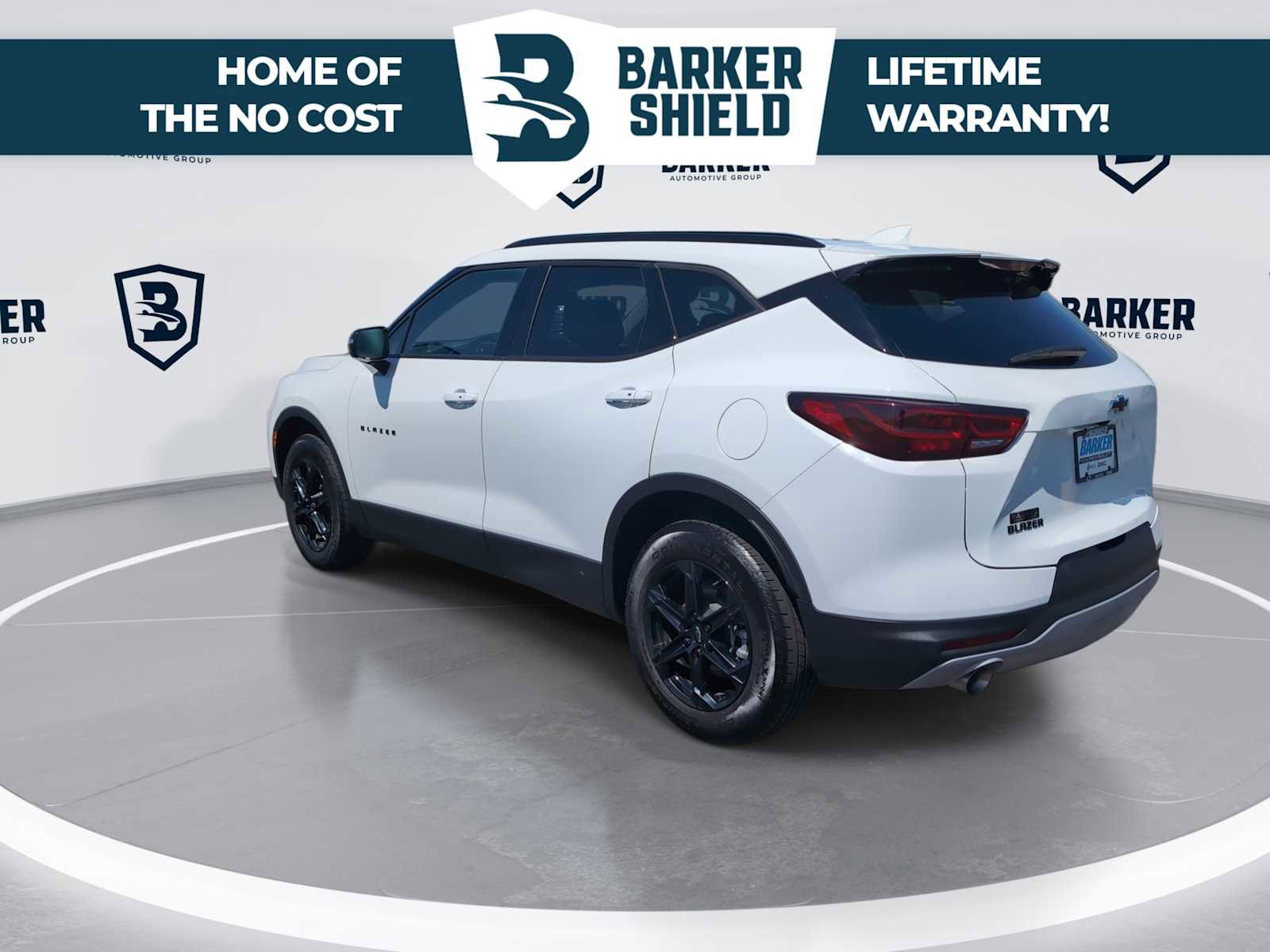 Used 2024 Chevrolet Blazer LT w/ Midnight/Sport Edition FWD image 7