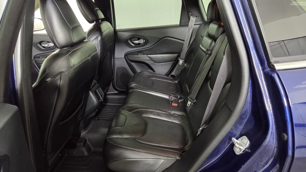 Used 2015 Jeep Cherokee Limited image 31