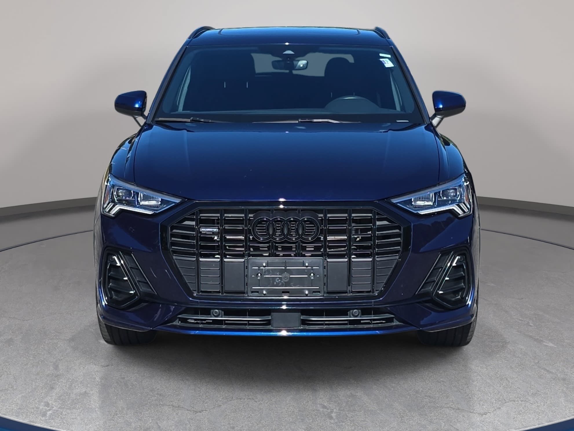 Used 2023 Audi Q3 2.0T Premium w/ Black Optic Sport Package AWD/4WD image 2