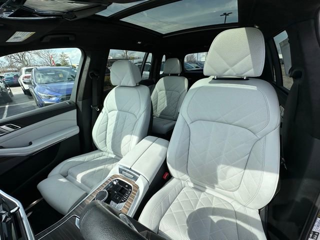 Certified 2025 BMW X7 xDrive40i w/ Premium Package image 30