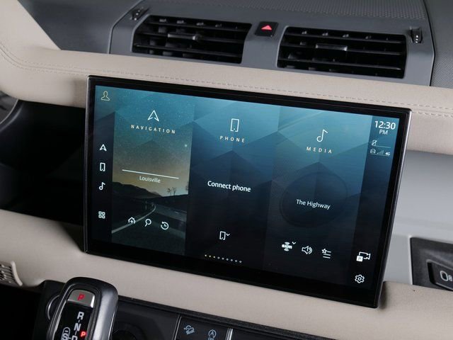 Used 2023 Land Rover Defender 110 SE image 20