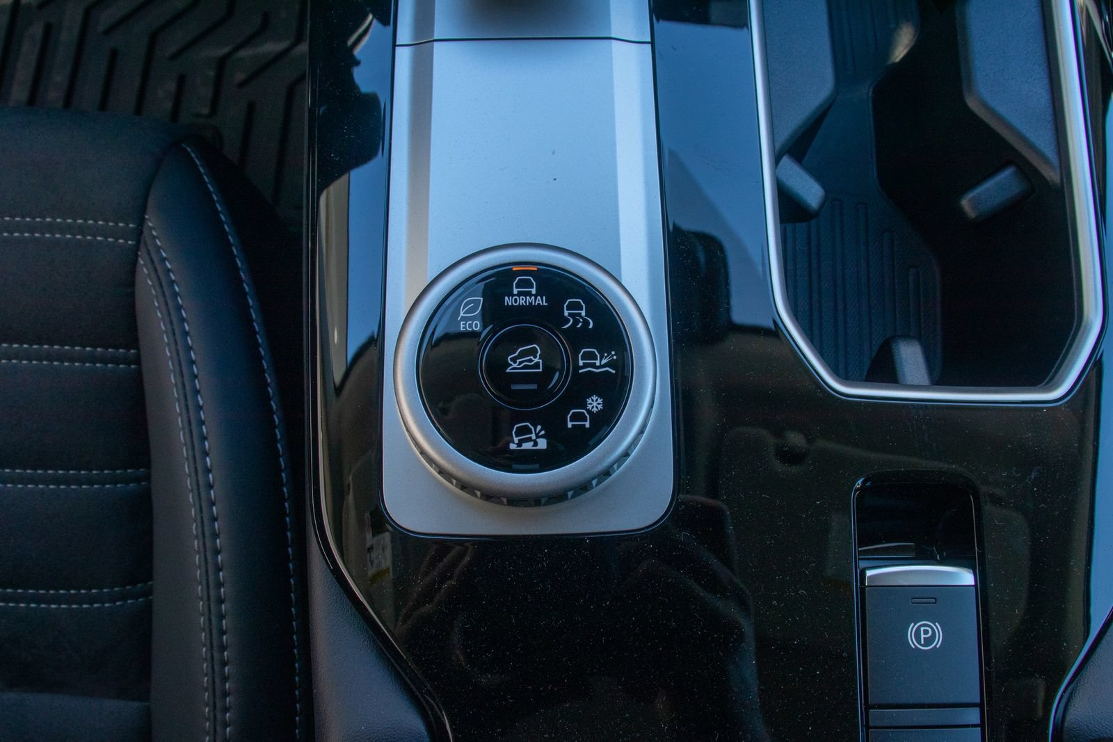 New 2026 Mitsubishi Outlander SE AWD/4WD image 19