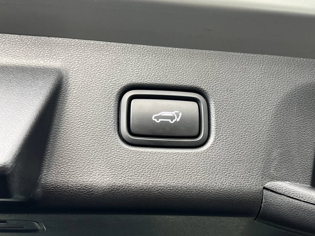 Used 2025 Hyundai Tucson Limited AWD/4WD image 19