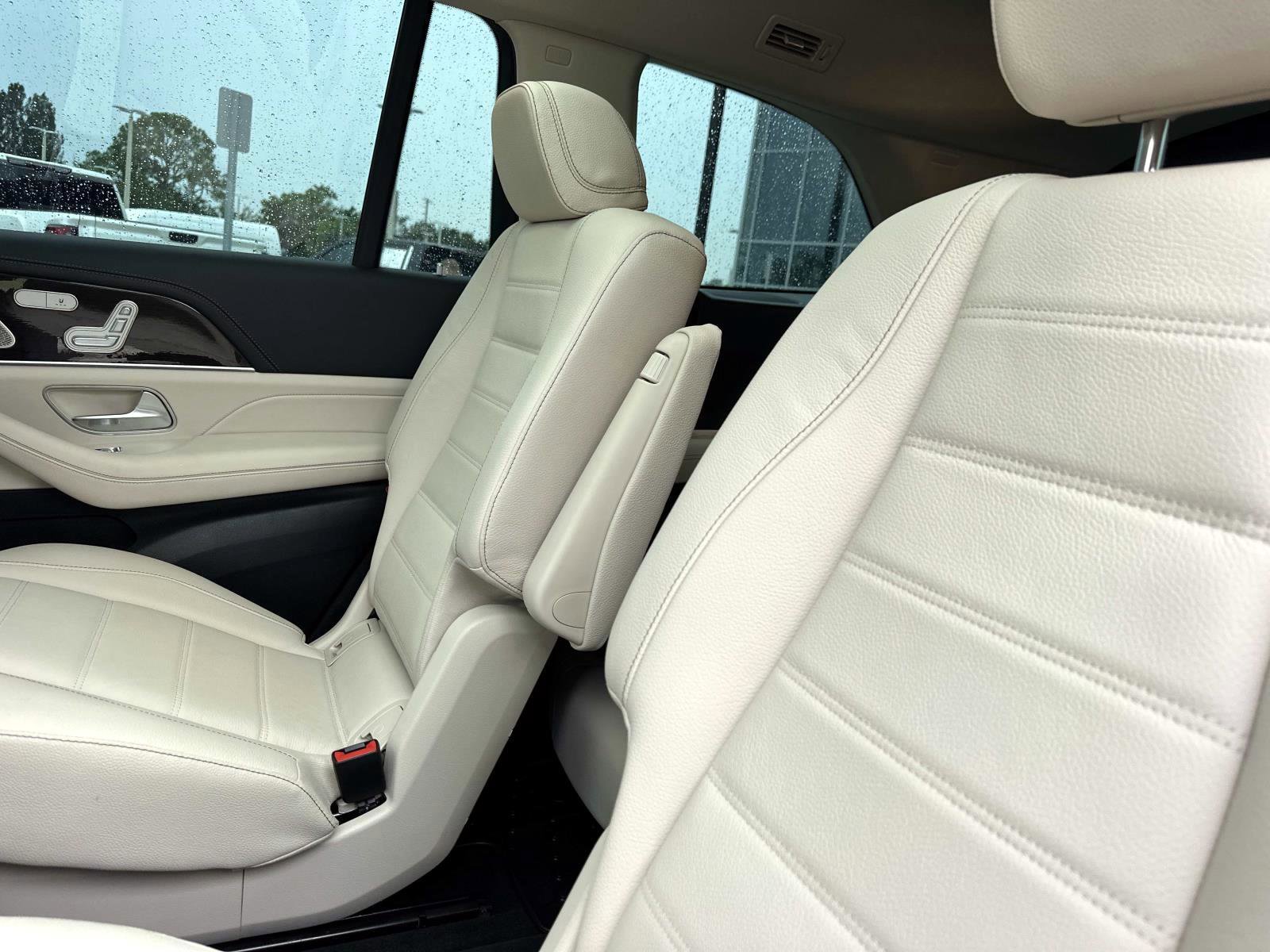 Certified 2025 Mercedes-Benz GLS 580 4MATIC image 13