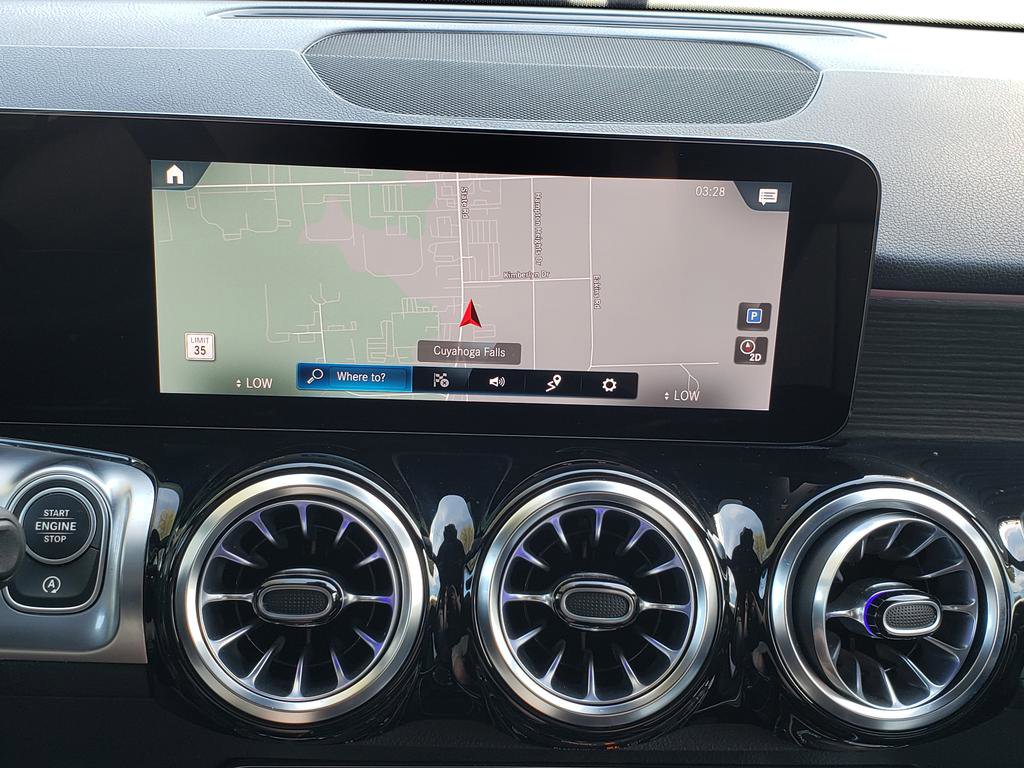 Used 2023 Mercedes-Benz GLB 250 4MATIC image 22