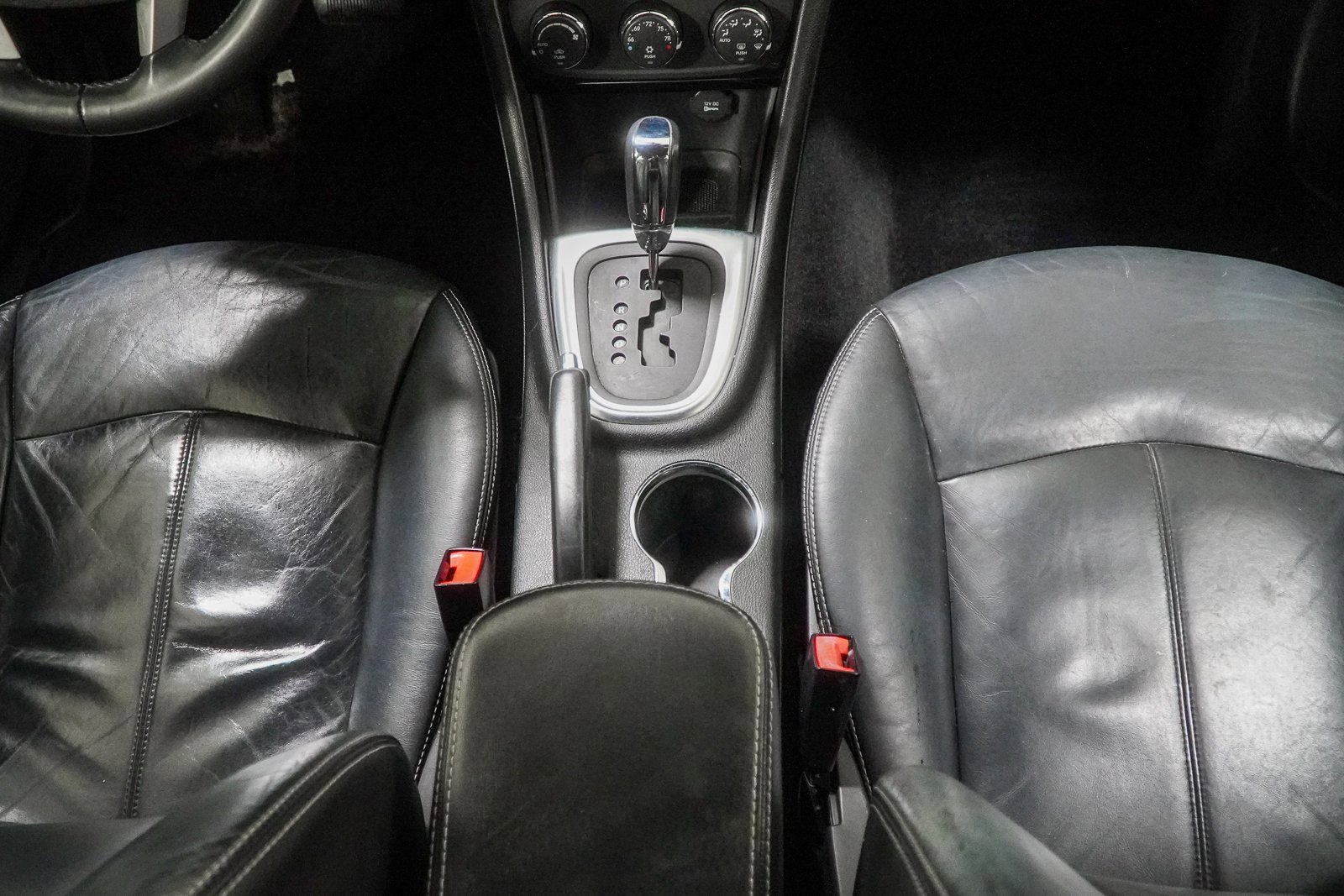 Used 2013 Chrysler 200 Limited image 28