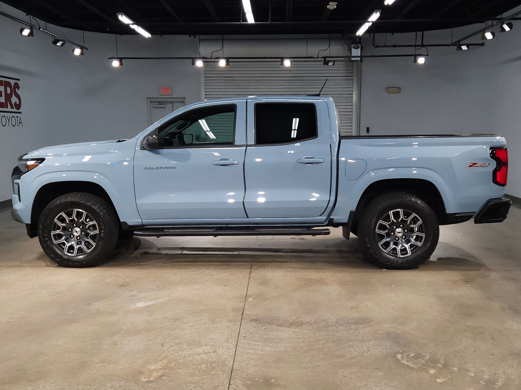 Used 2025 Chevrolet Colorado Z71 image 4