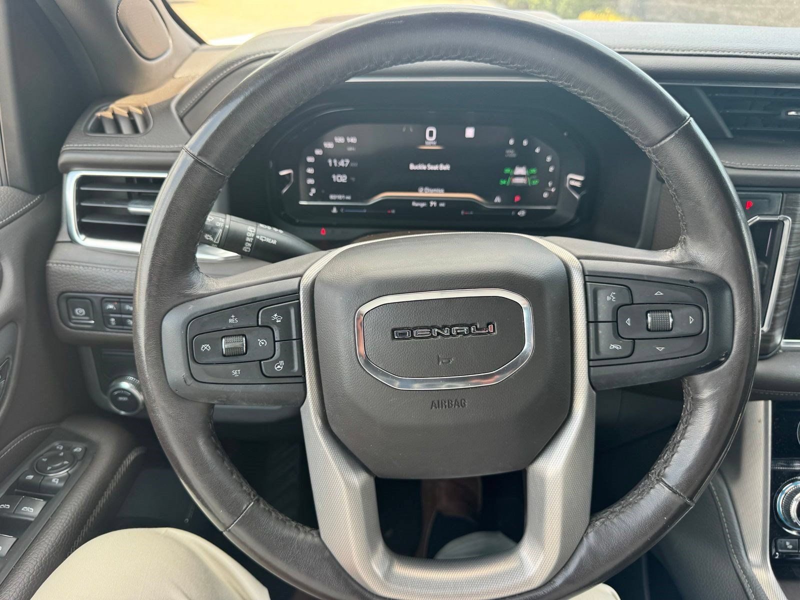Used 2022 GMC Yukon Denali RWD image 12