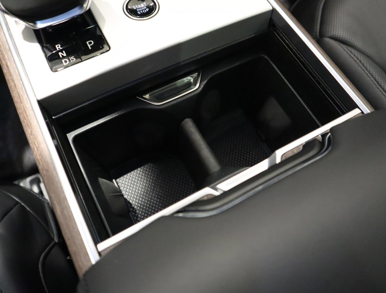 Used 2024 Land Rover Range Rover SE image 33