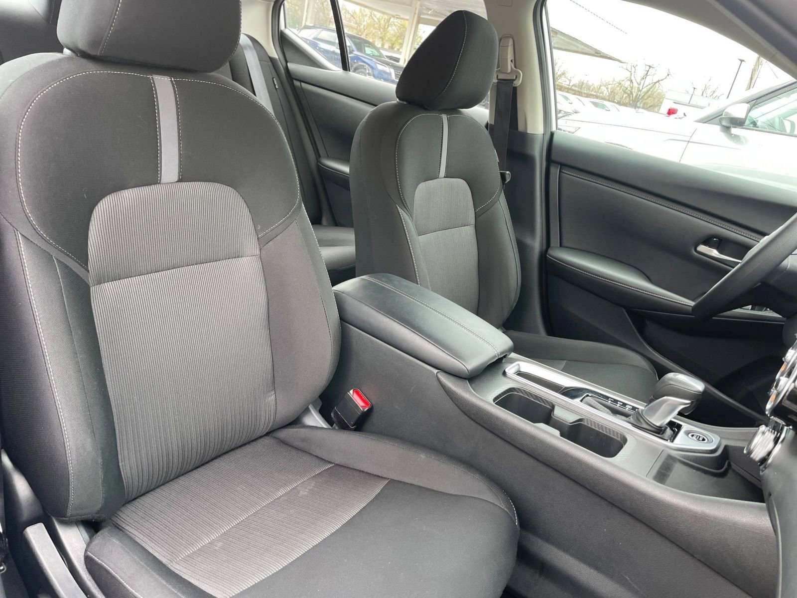 Used 2025 Nissan Sentra SV image 34