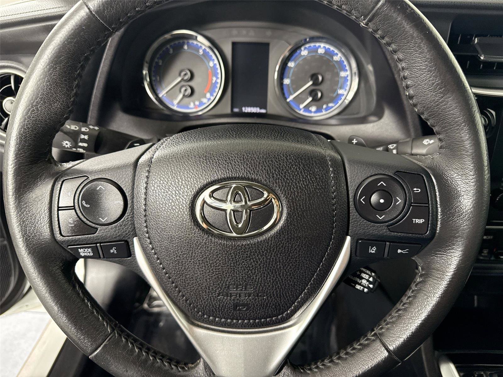 Used 2017 Toyota Corolla SE image 14