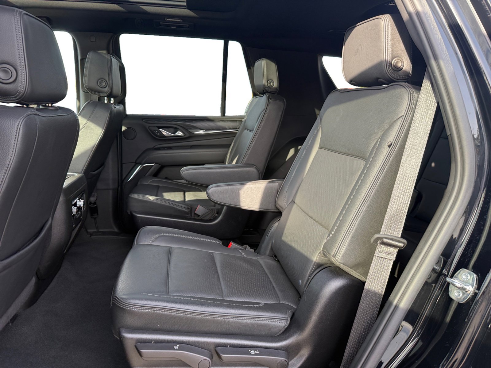 Used 2024 GMC Yukon Denali image 16