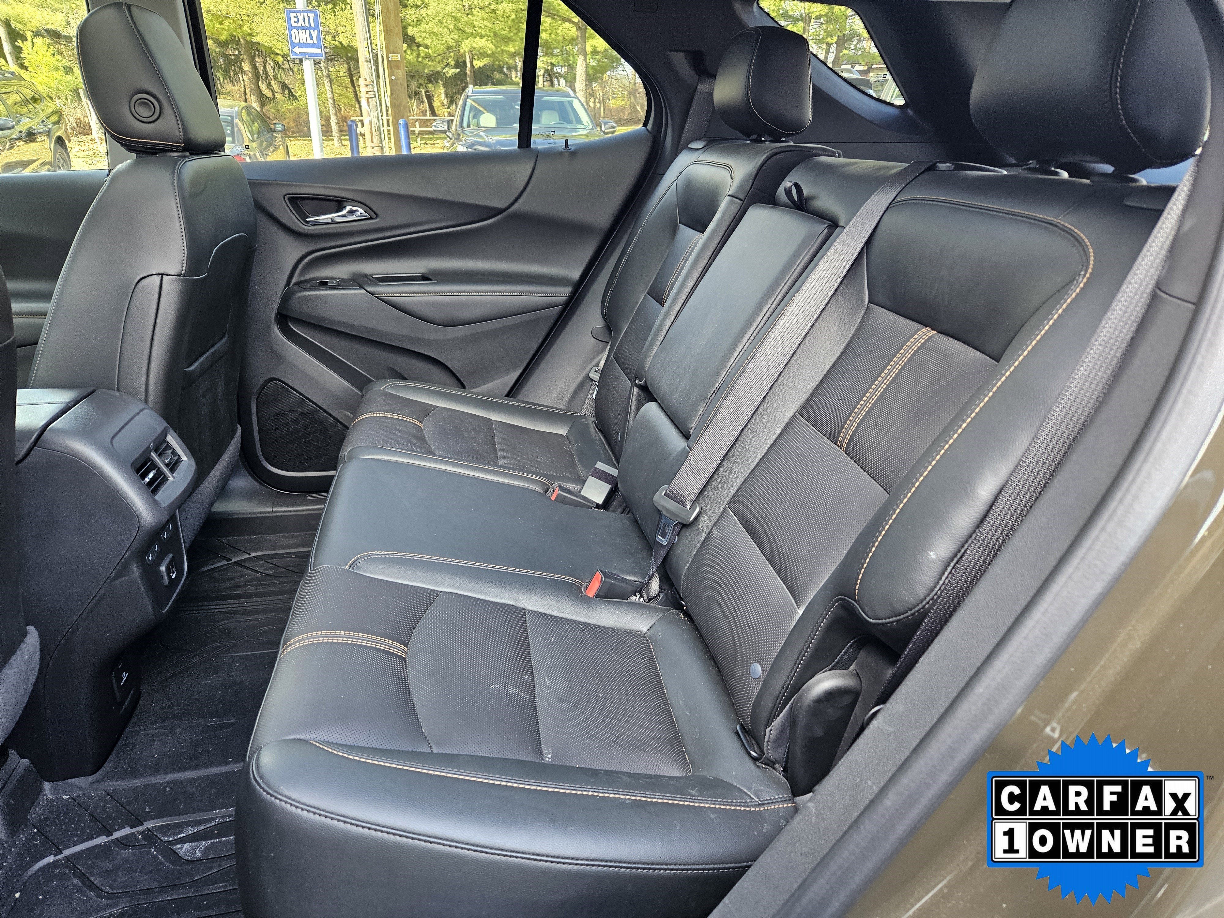 Used 2023 Chevrolet Equinox Premier image 18