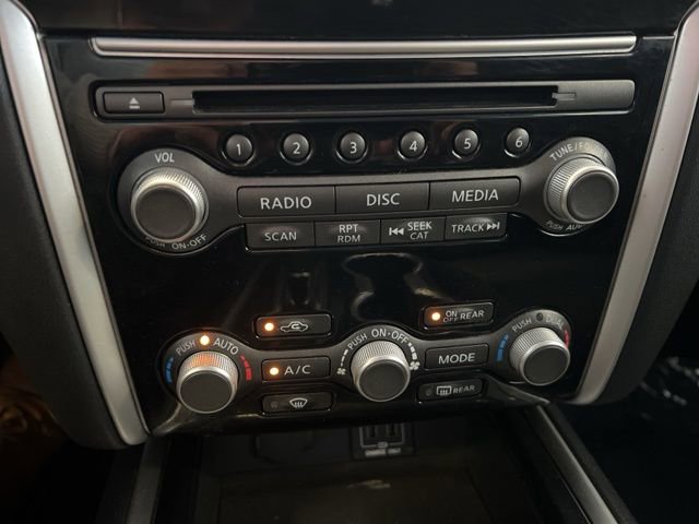 Used 2018 Nissan Pathfinder S image 27