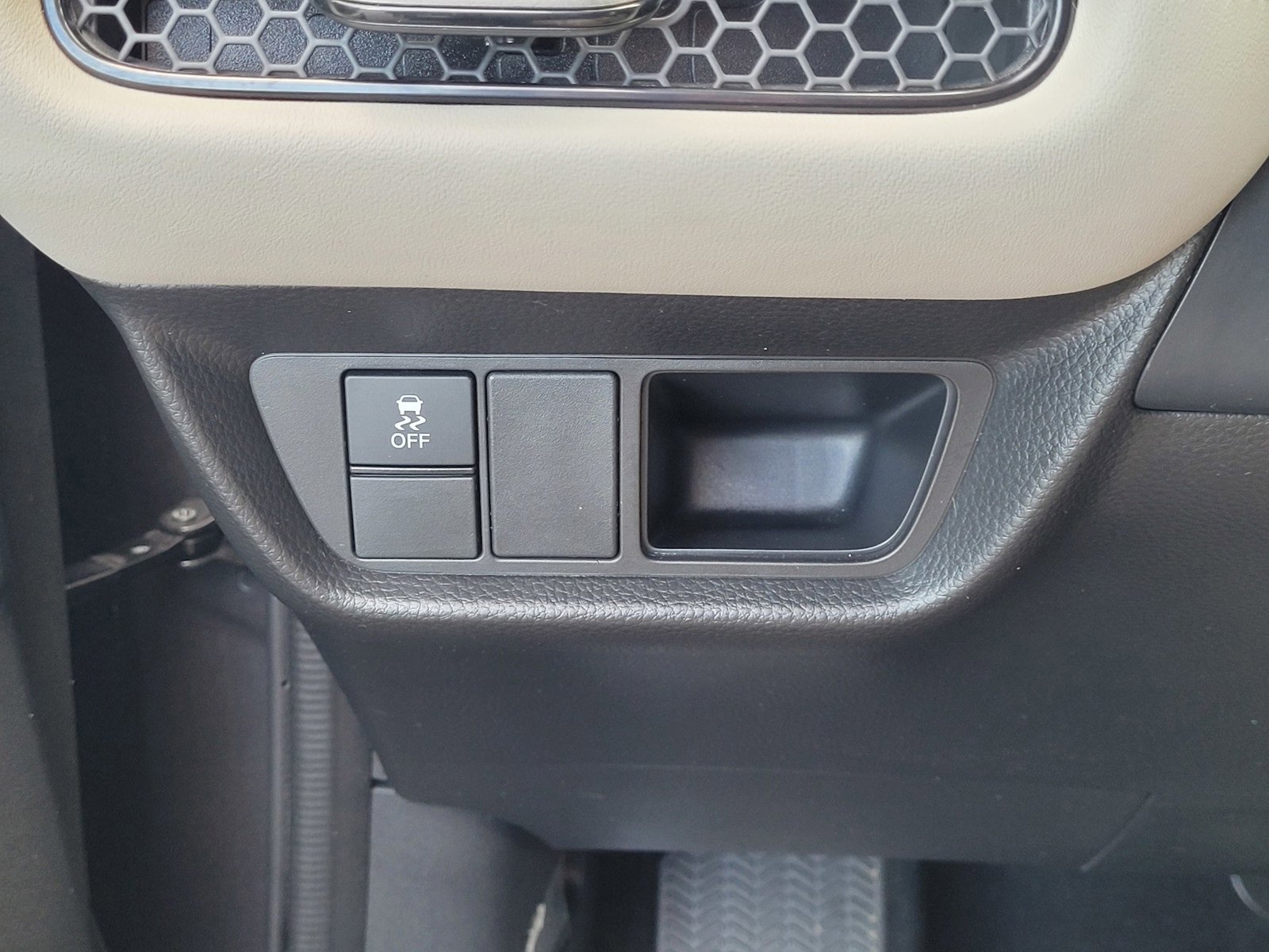 Certified 2024 Honda HR-V LX image 17